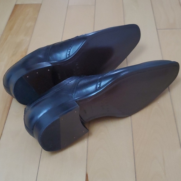 Mezlan Wing Tip Dress Shoes - Size 10 - Picture 6 of 7